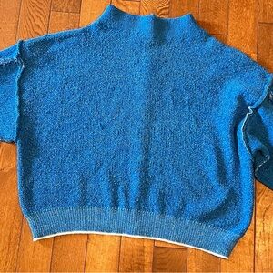 Zenana Outfitters Vibrant Blue Knit Top